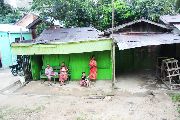 Foto: Cilts sievietes un saldūdens delfīnu meklējumi Borneo